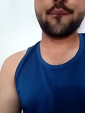 Snapshot of smartboy010101 chatting on 10/30/25, 04:36 smartboy010101 online show from 10/30/25, 04:36