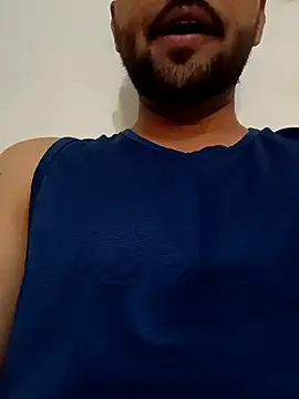 Snapshot of smartboy010101 chatting on 10/31/25, 07:31 smartboy010101 online show from 10/31/25, 07:31