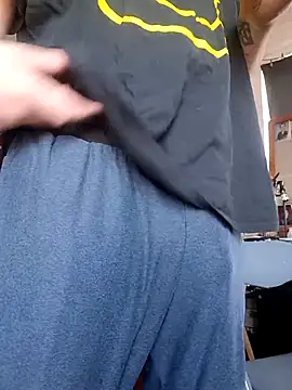 Snapshot of ChuckyyDee chatting on 04/06/26, 12:39 ChuckyyDee online show from 04/06/26, 12:39