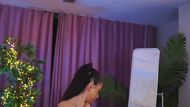 YemayaLuna online show from 12/16/24, 09:20