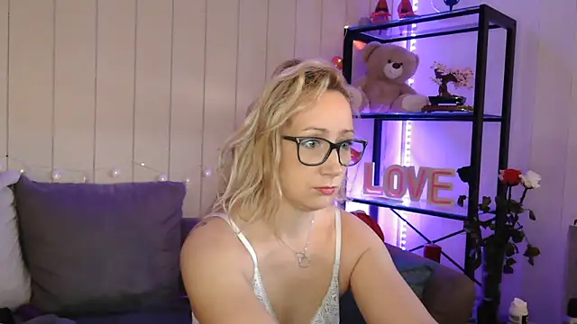 Lyscoquine online show from 11/29/25, 01:03