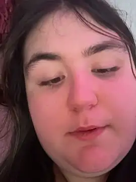 Snapshot of hotiee chatting on 02/02/25, 08:24 hotiee online show from 02/02/25, 08:24