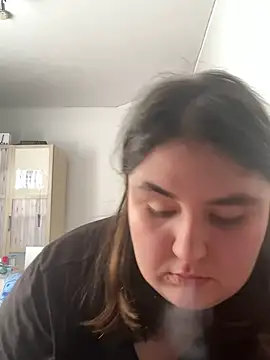 Snapshot of hotiee chatting on 03/10/25, 01:43 hotiee online show from 03/10/25, 01:43