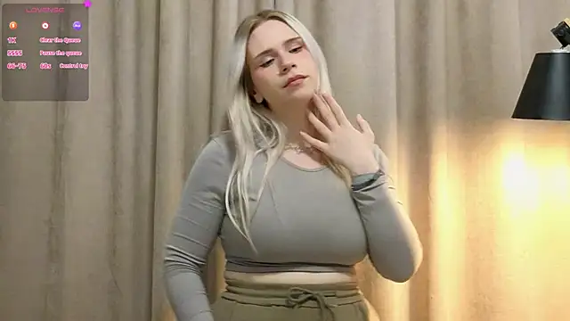 Snapshot of LynetBarritt chatting on 12/11/24, 10:47 LynetBarritt online show from 12/11/24, 10:47