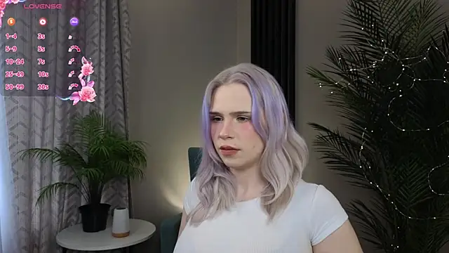 Snapshot of LynetBarritt chatting on 01/12/25, 07:43 LynetBarritt online show from 01/12/25, 07:43