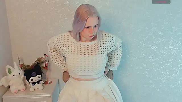 Snapshot of LynetBarritt chatting on 01/16/25, 04:17 LynetBarritt online show from 01/16/25, 04:17