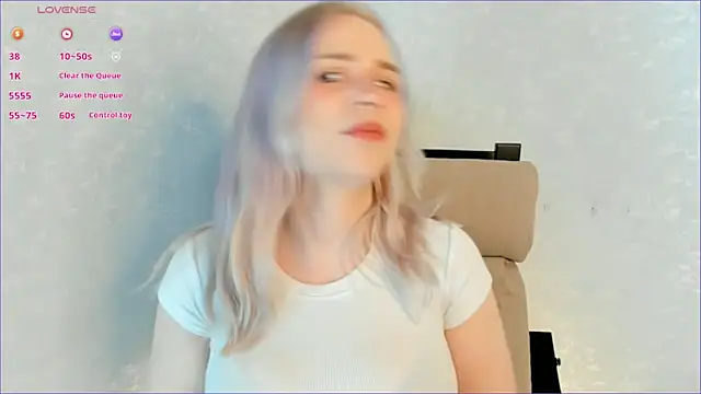 Snapshot of LynetBarritt chatting on 01/24/25, 05:53 LynetBarritt online show from 01/24/25, 05:53