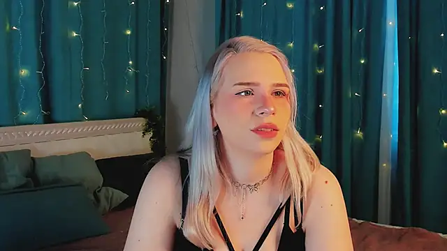 Snapshot of LynetBarritt chatting on 01/31/25, 04:14 LynetBarritt online show from 01/31/25, 04:14