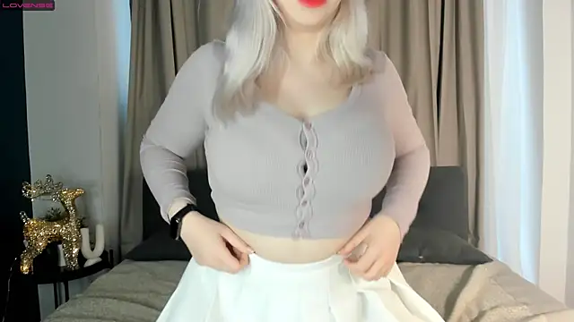 Snapshot of LynetBarritt chatting on 02/03/25, 05:18 LynetBarritt online show from 02/03/25, 05:18