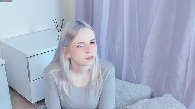 Snapshot of LynetBarritt chatting on 02/12/25, 04:23 LynetBarritt online show from 02/12/25, 04:23