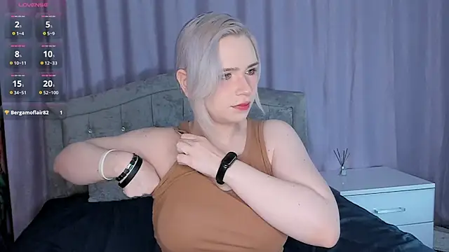 Snapshot of LynetBarritt chatting on 02/17/25, 04:20 LynetBarritt online show from 02/17/25, 04:20