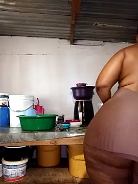 curvyloneah75 online show from 11/06/25, 06:03