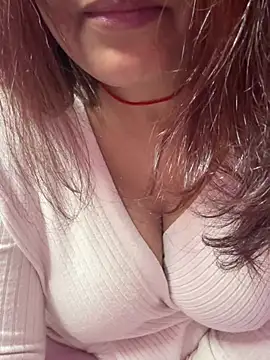 Snapshot of _nishalove19 chatting on 01/19/25, 10:17  nishalove19 online show from 01/19/25, 10:17