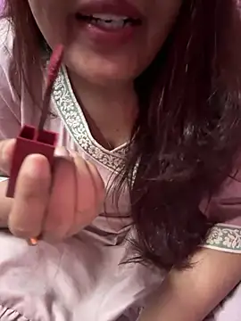 Snapshot of _nishalove19 chatting on 02/01/25, 07:02  nishalove19 online show from 02/01/25, 07:02