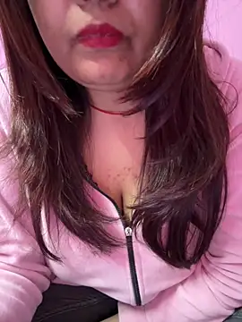 Snapshot of _nishalove19 chatting on 02/06/25, 07:18  nishalove19 online show from 02/06/25, 07:18