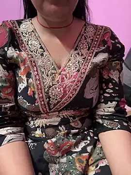 Snapshot of _nishalove19 chatting on 03/09/25, 06:43  nishalove19 online show from 03/09/25, 06:43