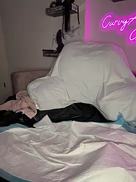 CurvyAnonymousGirl89 online show from 02/12/25, 03:38