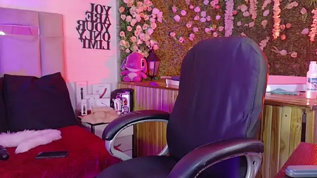 natacha  black  online show from 11/08/25, 11:36