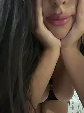 Chloe-antonella online show from 03/13/25, 04:38