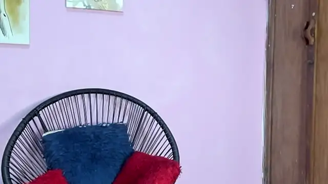 ZoeSmith6 online show from 12/18/24, 04:39