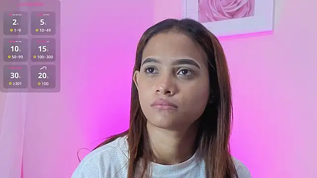 Snapshot of ZoeSmith6 chatting on 10/12/25, 01:43 ZoeSmith6 online show from 10/12/25, 01:43