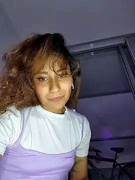 varenkaivanova 22 online show from 12/13/24, 10:51