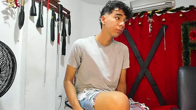 Harry LatinBoy online show from 12/08/24, 07:43