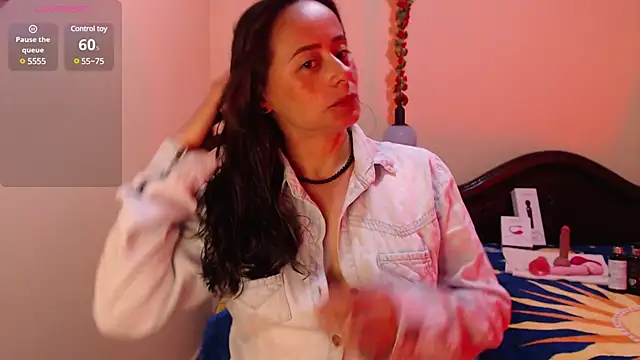 sara florez1 online show from 02/03/25, 11:09