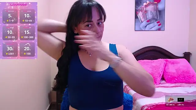 sara florez1 online show from 11/12/25, 11:32