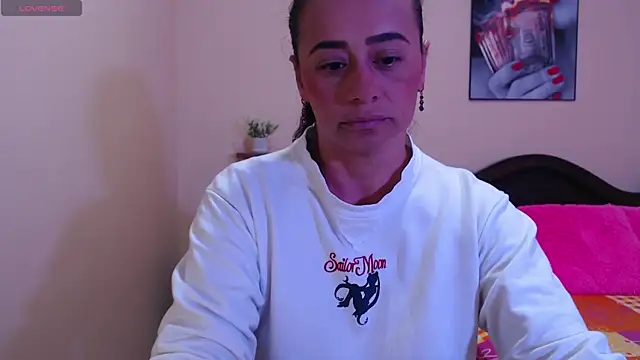 sara florez1 online show from 01/13/26, 12:10