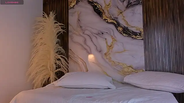 king lovely hornyy online show from 07/06/26, 06:54