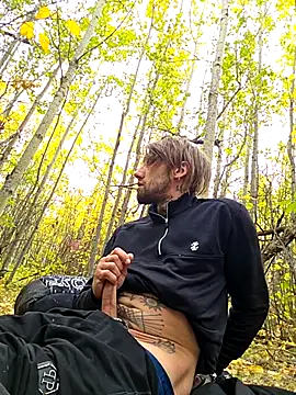 Snapshot of Fuckboy4public chatting on 09/28/25, 07:08 Fuckboy4public online show from 09/28/25, 07:08