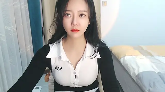 zoe-keke online show from 12/15/24, 12:06