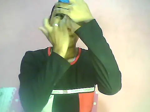 Fariana01 online show from 12/13/24, 09:20