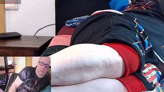 Snapshot of Manfred1012 chatting on 03/18/26, 03:15 Manfred1012 online show from 03/18/26, 03:15