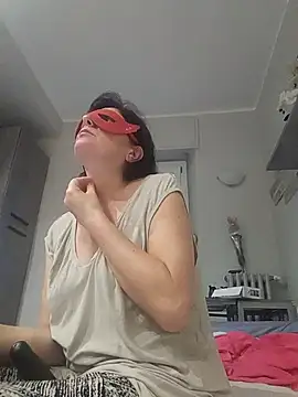 Vagabondainnamorata online show from 10/14/25, 04:41