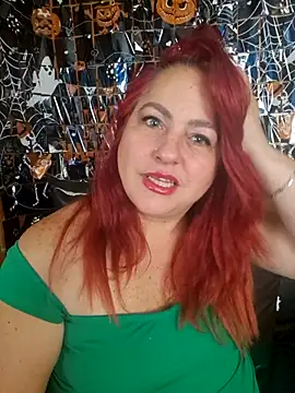 Snapshot of Scarlett45_ chatting on 10/15/25, 08:09 Scarlett45  online show from 10/15/25, 08:09