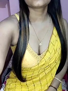 Snapshot of SANIYA-89 chatting on 03/10/25, 01:43 SANIYA-89 online show from 03/10/25, 01:43