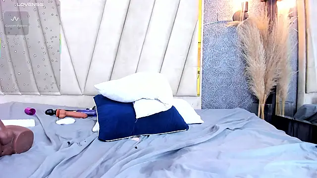 Madison-Diaz online show from 02/26/25, 05:17