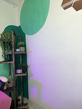 Snapshot of LollaByer chatting on 11/27/25, 09:06 LollaByer online show from 11/27/25, 09:06