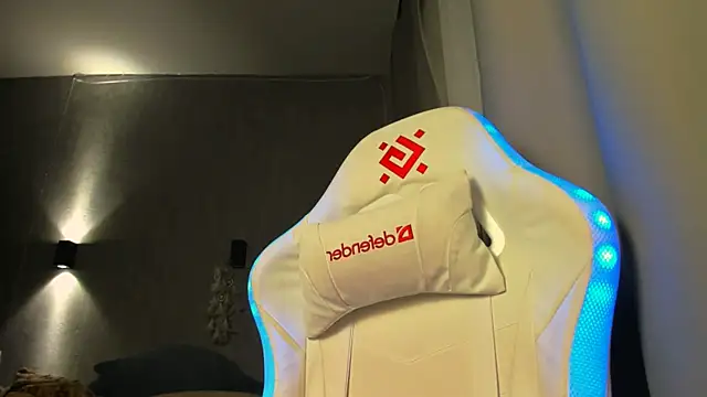 Kleo Godde online show from 11/12/25, 04:35