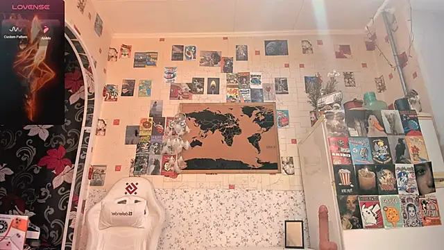 Snapshot of Kleo_Godde chatting on 04/18/26, 08:09 Kleo Godde online show from 04/18/26, 08:09