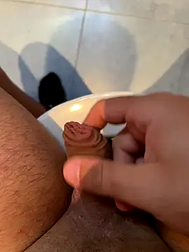 Snapshot of TuPapasitoo69 chatting on 11/01/25, 04:09 TuPapasitoo69 online show from 11/01/25, 04:09