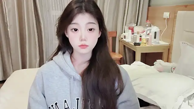 yangyang-1115 online show from 02/15/25, 11:39