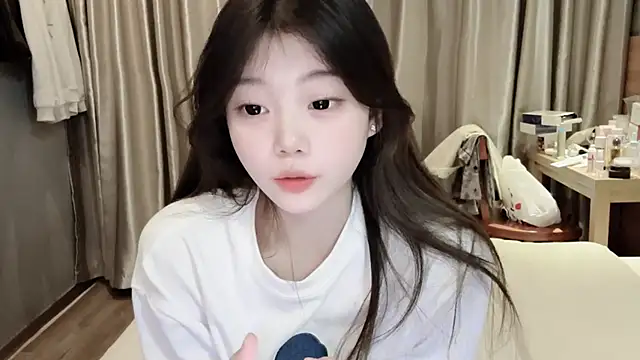 yangyang-1115 online show from 03/05/25, 10:22