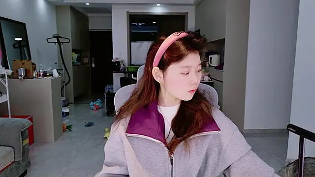 yangyang-1115 online show from 12/14/25, 05:35