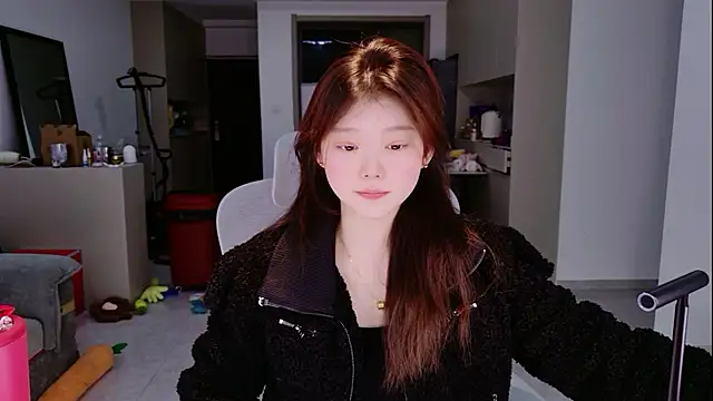 yangyang-1115 online show from 12/15/25, 04:39