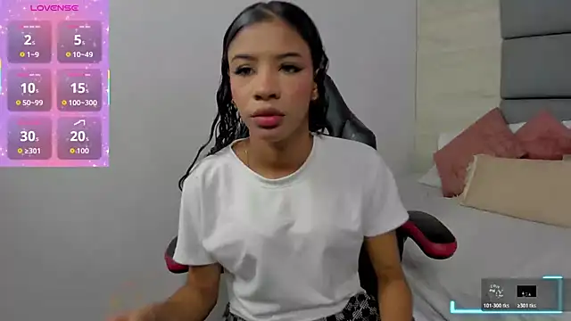 AshleyHill2 online show from 10/25/25, 03:25