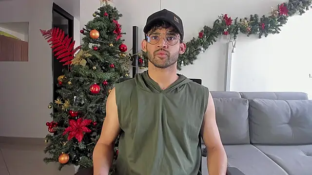 andrewChris  online show from 12/20/24, 06:13