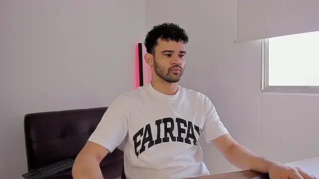 andrewChris  online show from 09/25/25, 03:16